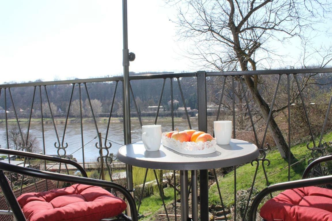 Festung Maercz Apartment เพียร์นา ภายนอก รูปภาพ